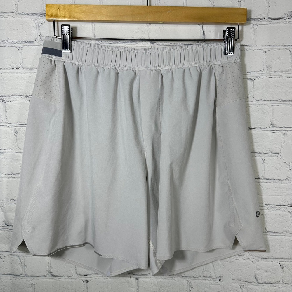 Lululemon Surge Mens Athletic Training‎ Shorts Gray Perforated Performance M